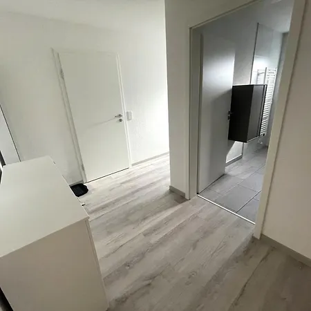 Apartment Moderne Souterrain In Zentraler Lage *